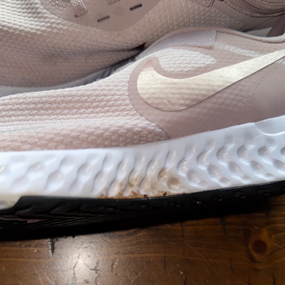 Nike revolution Women's Pink Running Shoes size 10 - Picture 5 of 9